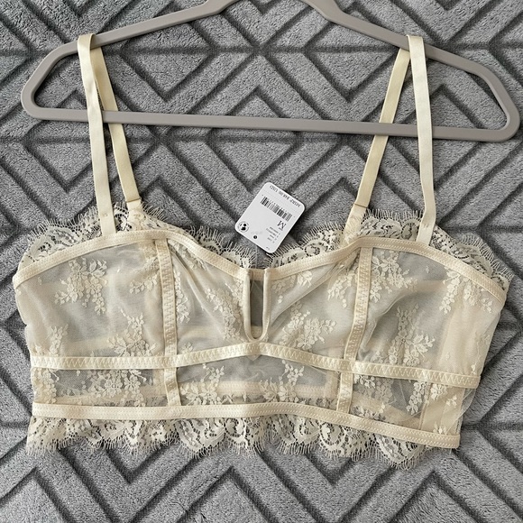 Cream/ivory layer in lace bustier free people M new with tags - Picture 4 of 4